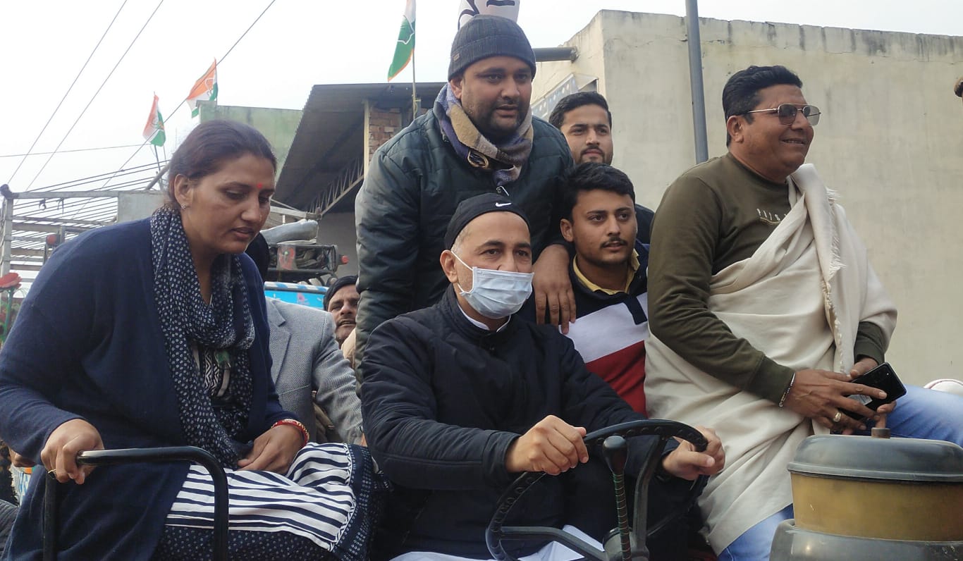 कांग्रेस प्रत्याशी के समर्थन में राजस्थान विधायक  कृष्णा पूनिया ने जनसभा को किया संबोधित                                                                                                                             क्षेत्र के लोगों से कांग्रेस के पक्ष में मतदान करने को की अपील।