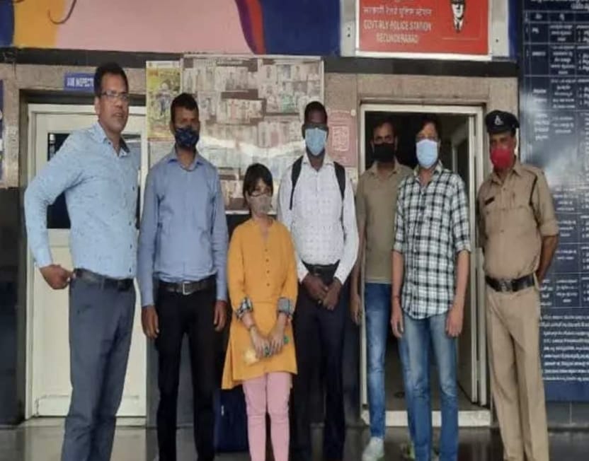 क्रिप्टो करेंसी इन्वेस्टमेंट के नाम पर  पांच करोड़ की ठगी करने वाले दो आरोपी गिरफ्तार l एसटीएफ को लगी बड़ी सफलता हाथ