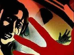 युवक द्वारा छेड़छाड़ का विरोध छात्रा को पड़ा भारी, युवक ने छात्रा का काटा हाथ युवक द्वारा छेड़छाड़ का विरोध छात्रा को पड़ा भारी, युवक ने छात्रा का काटा हाथ