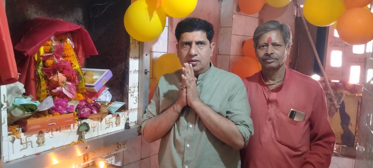 Hanuman jayanti: हनुमान जन्मोत्सव पर फिदड मंदिर में मंत्रोच्चारण के साथ हुई पूजा अर्चना