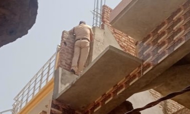 Action: हनुमान जयंती पर निकाली गई शोभायात्रा के दौरान हुए पथराव में 12 के खिलाफ मुकदमा दर्ज Action: हनुमान जयंती पर निकाली गई शोभायात्रा के दौरान हुए पथराव में 12 के खिलाफ मुकदमा दर्ज