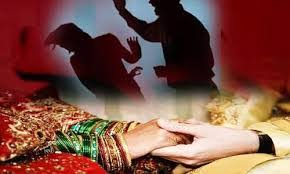 Dowry: दहेज के लिए विवाहिता की हत्या का आरोप, पति, सास, ससुर सहित देवर के खिलाफ हत्या का केस दर्ज