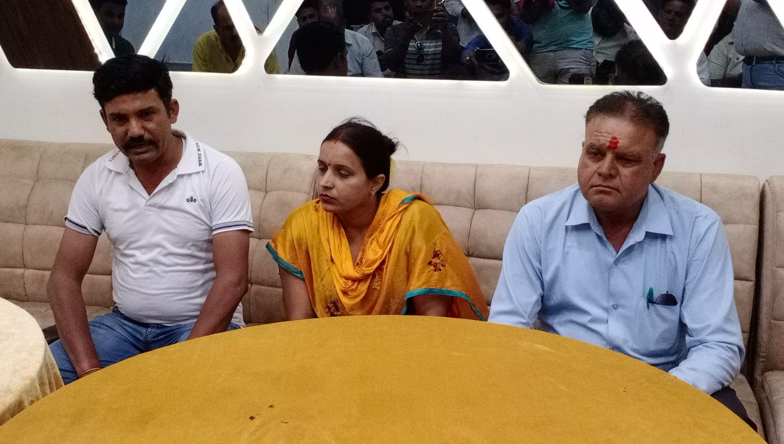 Pain: मीडिया के सामने आया पीड़ित परिवार, सुनाया दर्द, पुलिस से इंसाफ न मिलने का लगाया आरोप