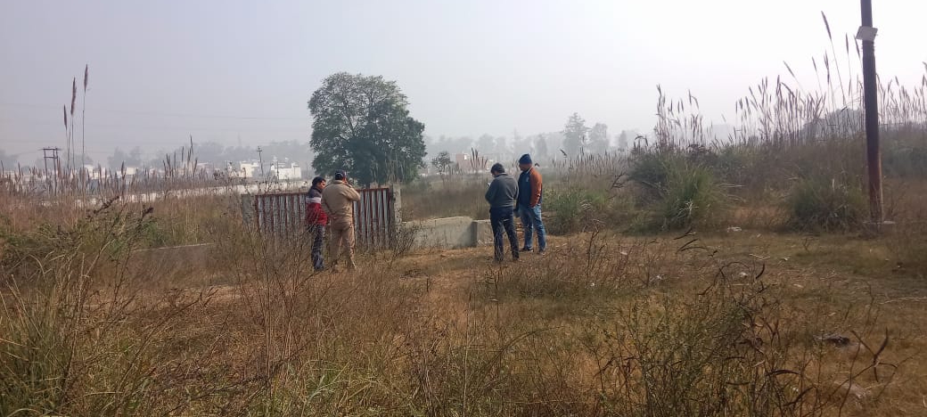 Testing: सयुक्त सचिव एवं ज्वाइंट मजिस्ट्रेट रद्वारा प्रस्तावित आशफ़नगर ले आउट स्थल का  किया परीक्षण