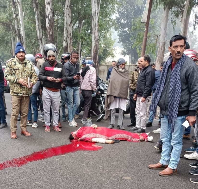 Death: डस्टर कार की चपेट में आने से स्कूटी सवार युवती की दर्दनाक मौत