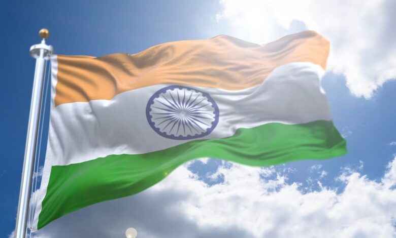 National Flag Day: तिरंगे को कैसे अपनाया गया देश का राष्ट्रीय ध्वज? पंडित नेहरू ने संविधान सभा की बैठक में प्रस्ताव रखा