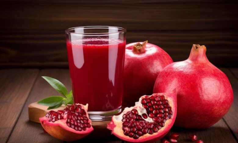 Pomegranate juice In Uric Acid: गठिया के दर्द और उच्च यूरिक एसिड को नियंत्रित करने के लिए लाभकारी है यह लाल रस Pomegranate juice In Uric Acid: गठिया के दर्द और उच्च यूरिक एसिड को नियंत्रित करने के लिए लाभकारी है यह लाल रस