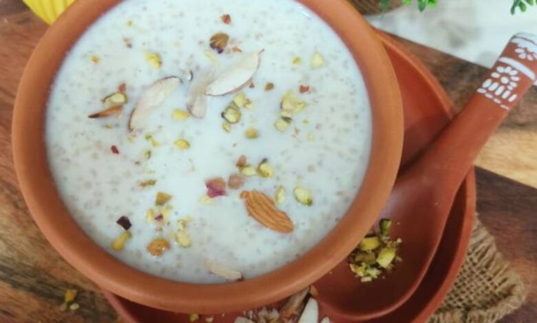 Daliya ki Kheer: गेंहू के दलिया से खीर बनाएं, चखने में लगेगी रबड़ी जैसी, बच्चों को उंगलियां चाटने पर मजबूर कर देगी; जानें विधि Daliya ki Kheer: गेंहू के दलिया से खीर बनाएं, चखने में लगेगी रबड़ी जैसी, बच्चों को उंगलियां चाटने पर मजबूर कर देगी; जानें विधि