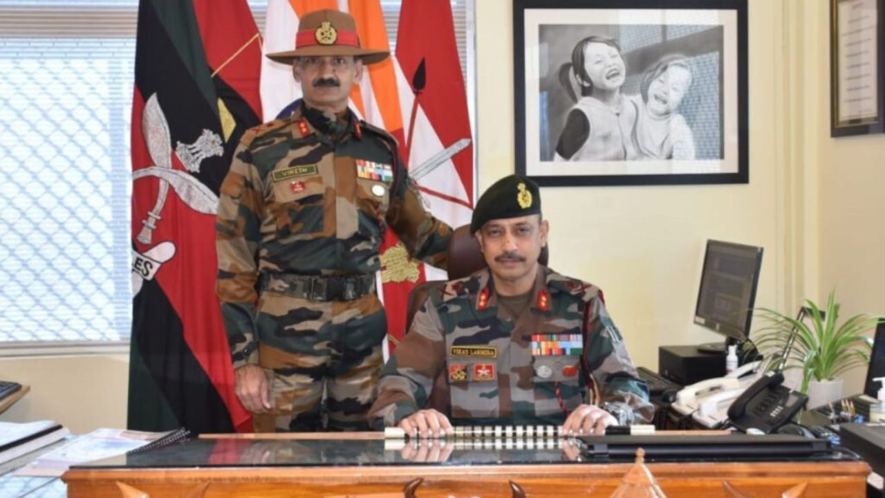 Lieutenant General Vikas Lakheda: उत्तराखंड की एक और उपलब्धि, लेफ्टिनेंट जनरल विकास लखेड़ा बने DG, असम राइफल्स की कमान संभालेंगे Lieutenant General Vikas Lakheda: उत्तराखंड की एक और उपलब्धि, लेफ्टिनेंट जनरल विकास लखेड़ा बने DG, असम राइफल्स की कमान संभालेंगे