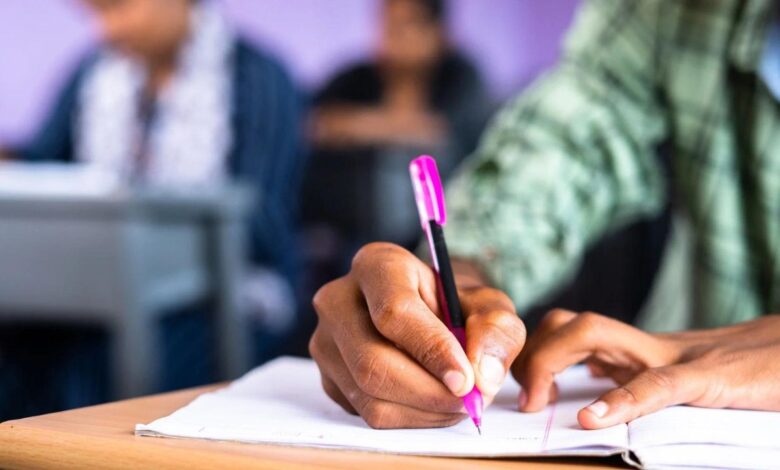 Uttarakhand: पहाड़ी जिलों के कॉलेजों में पढ़ने वाले छात्रों को डिजिटल मार्केटिंग और ड्रोन तकनीक का प्रशिक्षण मिलेगा Uttarakhand: पहाड़ी जिलों के कॉलेजों में पढ़ने वाले छात्रों को डिजिटल मार्केटिंग और ड्रोन तकनीक का प्रशिक्षण मिलेगा