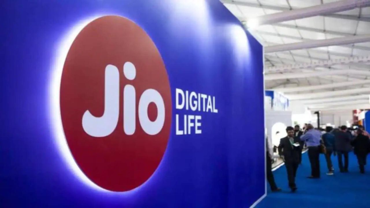 Jio ने rs349 के सस्ते प्लान की वैधता बढ़ाई, अब मिलेगी 30 दिनों की वैधता Jio ने rs349 के सस्ते प्लान की वैधता बढ़ाई, अब मिलेगी 30 दिनों की वैधता