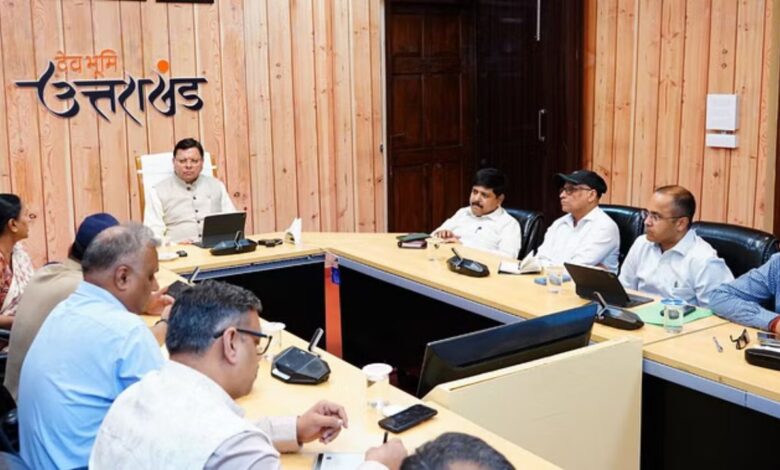 Uttarakhand के 475 गांवों को जोड़ेगा नया सड़क प्रोजेक्ट, सरकार ने PMGSY के चौथे चरण की घोषणा की Uttarakhand के 475 गांवों को जोड़ेगा नया सड़क प्रोजेक्ट, सरकार ने PMGSY के चौथे चरण की घोषणा की