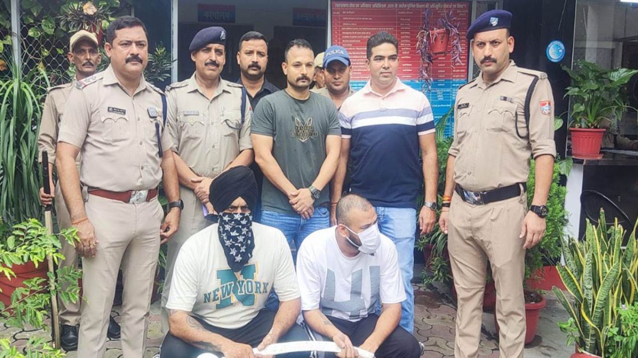 Haldwani Crime: मेला में तलवार लहराते दो अपराधी गिरफ्तार, एक गैंगस्टर, दूसरा किच्छा का हिस्ट्रीशीटर