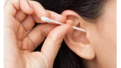 Ear infection :कान में संक्रमण के लक्षण और घर पर सही तरीके से वैक्स साफ करने का तरीका