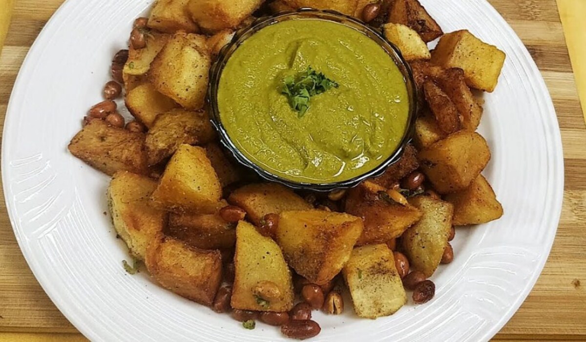 Crispy Aloo Chaat Recipe: व्रत में हरी चटनी के साथ खाएं, यह आसान रेसिपी