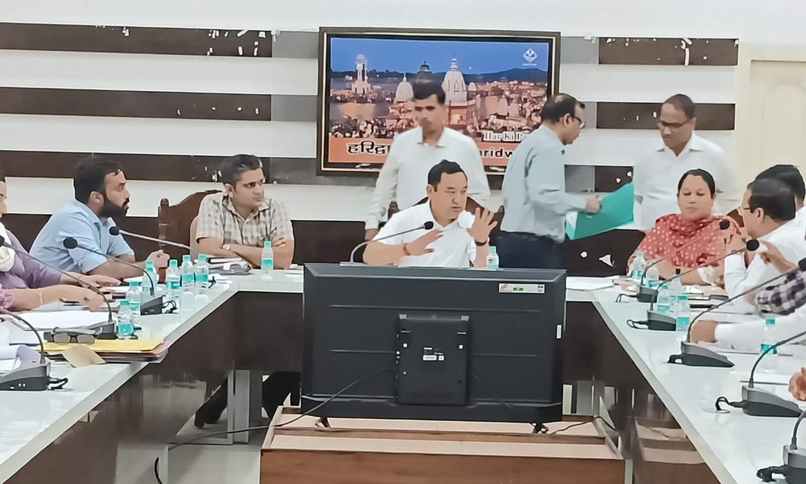 Hope: लगभग 50 वर्ष बाद मिलेगा टिहरी विस्थापितों को भूमि धरी अधिकार, डीएम के प्रयास से टिहरी विस्थापितों जगी आस Hope: लगभग 50 वर्ष बाद मिलेगा टिहरी विस्थापितों को भूमि धरी अधिकार, डीएम के प्रयास से टिहरी विस्थापितों जगी आस