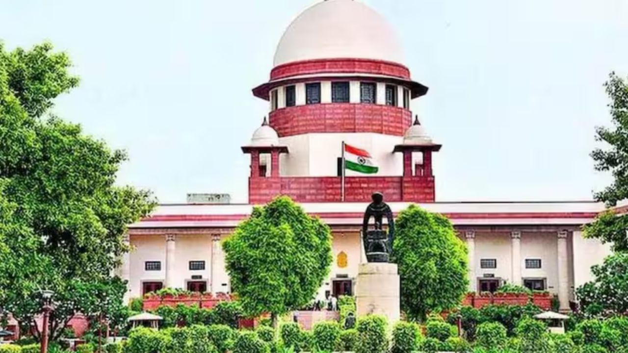Supreme Court ने FIR में देरी पर उठाए सवाल, जज ने कहा – 30 साल में ऐसा नहीं देखा