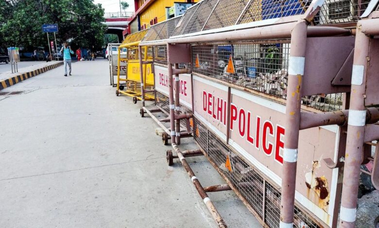 Delhi News: दिल्ली में बम की धमकी, ‘आज तुम्हारा आखिरी दिन है, हम बिल्डिंग में हुए हैं घुसे…’