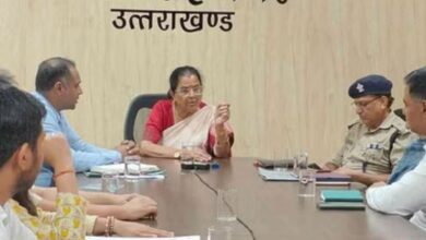 Uttrakhand News: मदरसे में बच्चियों से छेड़छाड़, अश्लील वीडियो दिखाने का मामला… महिला आयोग की अध्यक्ष पहुंचीं