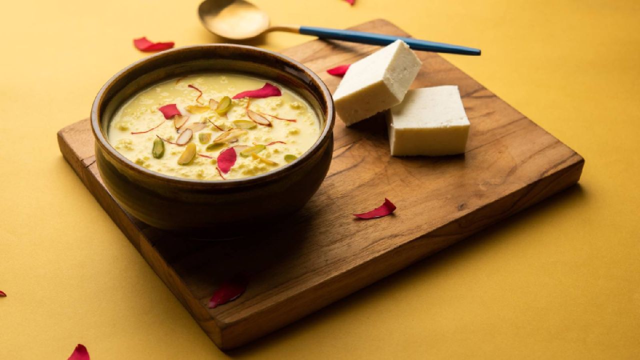 Paneer Kheer recipe: जनमाष्टमी पर भगवान कृष्ण को पनीर की खीर अर्पित करें, पनीर खीर बनाने की विधि Paneer Kheer recipe: जनमाष्टमी पर भगवान कृष्ण को पनीर की खीर अर्पित करें, पनीर खीर बनाने की विधि