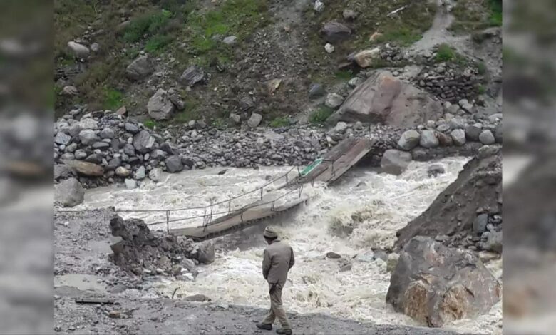Kedarnath: मंदाकिनी नदी का तीखा ढलान और तेज बहाव केदारनाथ क्षेत्र में मिट्टी के कटाव का सबसे बड़ा कारण Kedarnath: मंदाकिनी नदी का तीखा ढलान और तेज बहाव केदारनाथ क्षेत्र में मिट्टी के कटाव का सबसे बड़ा कारण
