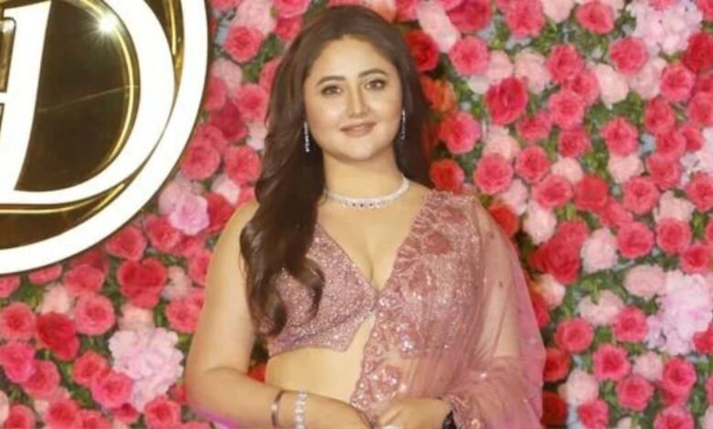Rashmi Desai: तलाक के बाद करोड़ों के कर्ज में डूबी एक्ट्रेस की दर्दनाक कहानी Rashmi Desai: तलाक के बाद करोड़ों के कर्ज में डूबी एक्ट्रेस की दर्दनाक कहानी
