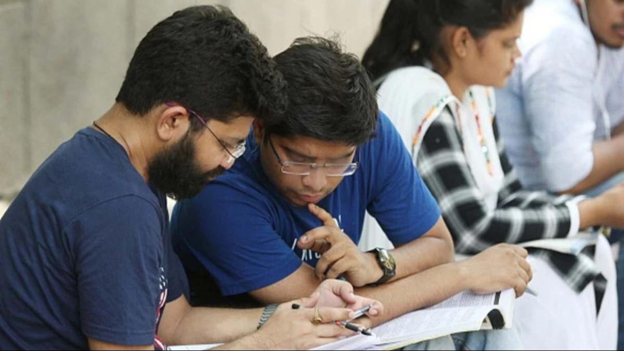 Uttarakhand College Admission News: बिना CUET के भी मिलेगा स्नातक में प्रवेश, छात्रों को चिंता करने की जरूरत नहीं