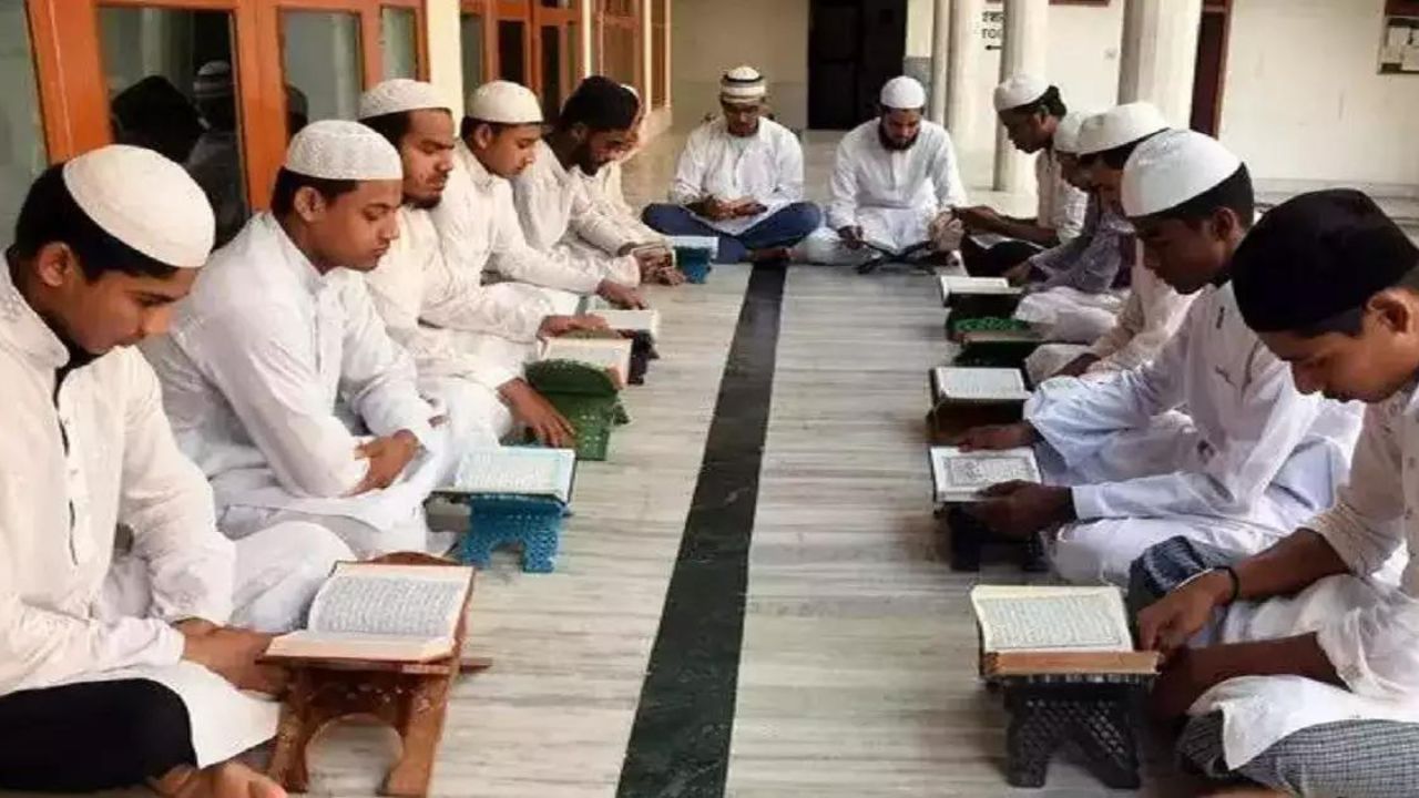 Uttarakhand: अवैध रूप से चल रहे मदरसों की जांच के निर्देश, प्रिंसिपल सेक्रेटरी अल्पसंख्यक कल्याण को पत्र लिखा