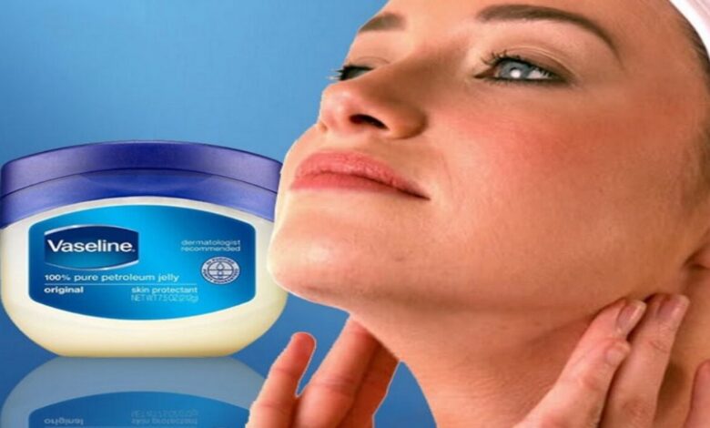 Vaseline for skin: रात को सोने से पहले चेहरे पर वैसलीन का उपयोग कैसे करें, सूखी और सुस्त त्वचा से छुटकारा पाएँ