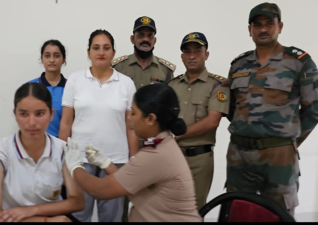 Haridwar:हरिद्वार विश्विद्यालय मे दस दिवसीय प्री थल सेना कैंप का आयोजन, बोले कमांडेंट अगर इच्छा शक्ति है तो व्यक्ति मुश्किल से मुश्किल कार्य को भी कर सकता है आसानी से