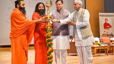 Dharm sansad: चतुर्थ युवा धर्म संसद मे बतौर मुख्य अतिथि पहुंचे मुख्यमंत्री पुष्कर सिंह धामी बोले, धर्म संसद विकसित राष्ट्र के निर्माण में साबित होगी मील का पत्थर