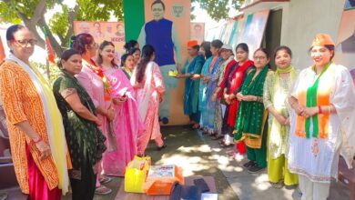 Roorkee: मुख्यमंत्री पुष्कर सिंह धामी के जन्मदिन को महिलाओं द्वारा भजन कीर्तन एवं वृक्षारोपण कर धूमधाम से मनाया