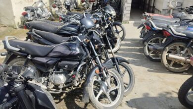 Bhagwanpur: चेकिंग अभियान के दौरान भगवानपुर पुलिस ने बिना नंबर प्लेट सड़कों पर दौड़ रही 7 मोटर साइकिलों को किया सीज