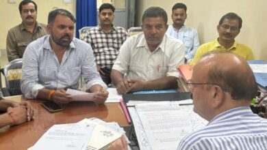 Haridwar: जिला शिक्षा अधिकारी से मिले उत्तराखण्ड राज्य प्राथमिक शिक्षक संघ के पदाधिकारी,  समस्याओं के निस्तारण के सम्बन्ध में सौपा मांगपत्र
