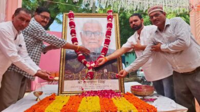 Roorkee: शिक्षकों का प्रतिनिधिमंडल शिक्षक संघ के पूर्व राष्ट्रीय अध्यक्ष स्व. रामपाल सिंह की प्रथम पुण्यतिथि पर पहुंचा उनकी जन्मस्थली, शिक्षक राजनीति के पुरोधा को किया नमन