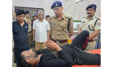 Uttarakhand: जसपुर क्षेत्र में बदमाशो के साथ पुलिस की मुठभेड़, बदमाश लूट की घटना का बताया जा रहा आरोपी