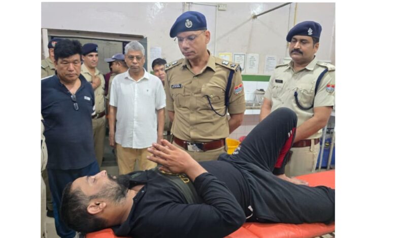 Uttarakhand: जसपुर क्षेत्र में बदमाशो के साथ पुलिस की मुठभेड़, बदमाश लूट की घटना का बताया जा रहा आरोपी Uttarakhand: जसपुर क्षेत्र में बदमाशो के साथ पुलिस की मुठभेड़, बदमाश लूट की घटना का बताया जा रहा आरोपी