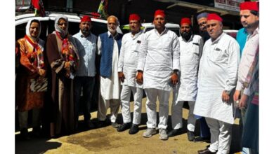 Election campaign: सपा प्रदेश महासचिव समीर आलम ने जम्मू कश्मीर की लोलब सीट से लड़ रहे सपा प्रत्याशी शादाब शाहीन के समर्थन में किया जनसंपर्क