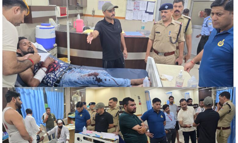 Haridwar: सिडकुल की एकम्स कंपनी में बाहरी युवको द्वारा फायरिंग, 5 घायल Haridwar: सिडकुल की एकम्स कंपनी में बाहरी युवको द्वारा फायरिंग, 5 घायल