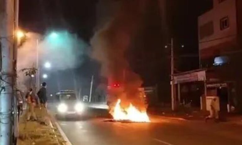 Mandya Violence Case: नागमंगल पुलिस स्टेशन के SHO को निलंबित किया गया Mandya Violence Case: नागमंगल पुलिस स्टेशन के SHO को निलंबित किया गया