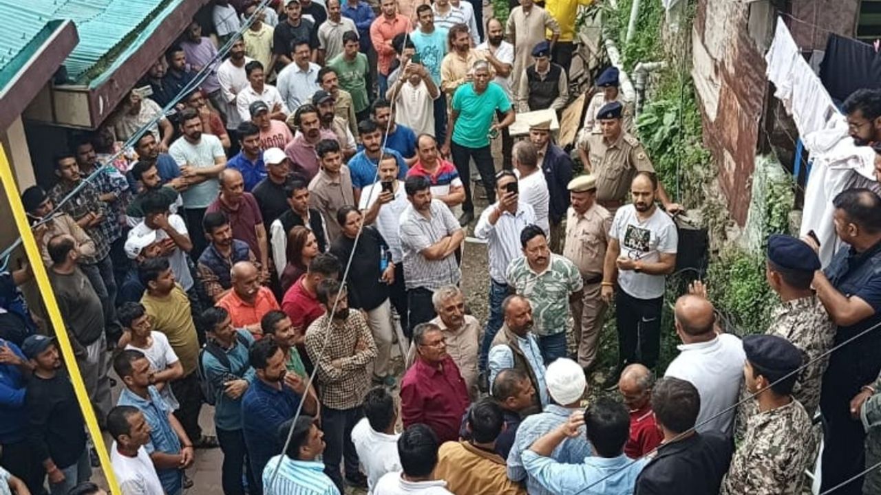 Himachal Pradesh: हिमाचल विधानसभा में संजौली मस्जिद विवाद, कांग्रेस मंत्री और विधायक के बीच तीखी बहस