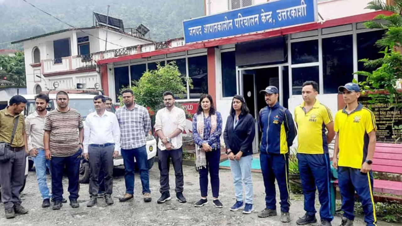 Uttarkashi: वरुणावत पर्वत पर भूस्खलन की जगह का सर्वे शुरू: टीम ने पर्वत के लिए भेजी ड्रोन ऑपरेटर और SDRF