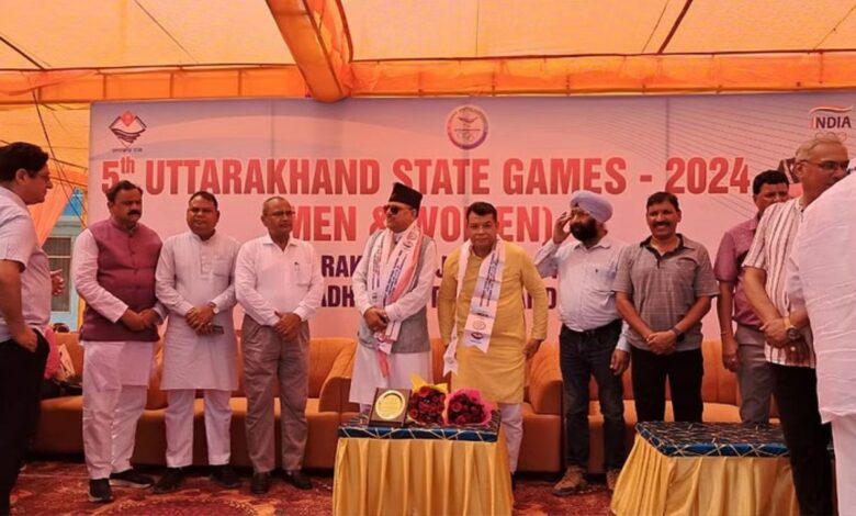 Rudrapur: मनोज सरकार खेल स्टेडियम में पांचवे राज्य खेलों का शुभारंभ, खिलाड़ियों की धूम