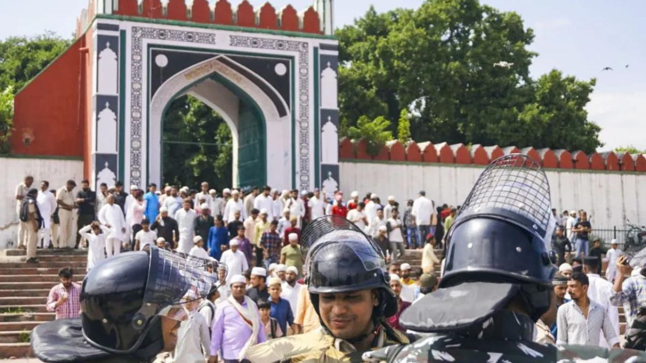 New Delhi: शाही ईदगाह के पास निर्माण कार्य फिर से शुरू, डीडीए पार्क में रानी लक्ष्मीबाई की मूर्ति स्थापित की जाएगी New Delhi: शाही ईदगाह के पास निर्माण कार्य फिर से शुरू, डीडीए पार्क में रानी लक्ष्मीबाई की मूर्ति स्थापित की जाएगी