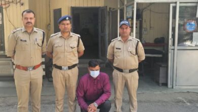 Dehradun: महिला के साथ अभद्रता करना, निजी संस्थान के असिस्टेंट प्रोफेसर को पड़ा भारी, 24 घंटे के अंदर पुलिस ने किया गिरफ्तार