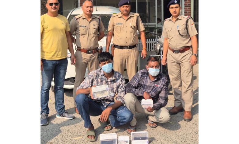 Roorkee: चोर बाप-बेटे को दबोच पुलिस ने कई घटनाओं का किया खुलासा Roorkee: चोर बाप-बेटे को दबोच पुलिस ने कई घटनाओं का किया खुलासा