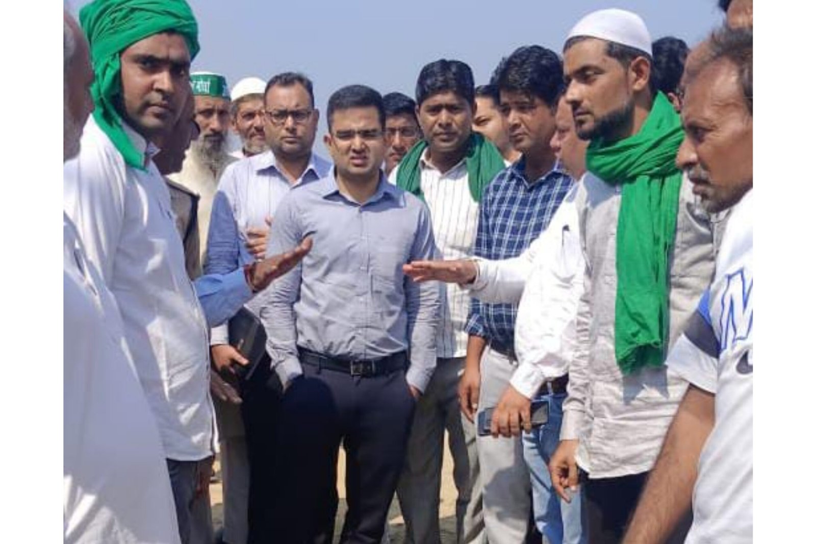 Roorkee: ज्वाइंट मजिस्ट्रेट ने किया बढ़ेडी राजपूतान में अंडर पास बनाए जाने के स्थान का निरीक्षण Roorkee: ज्वाइंट मजिस्ट्रेट ने किया बढ़ेडी राजपूतान में अंडर पास बनाए जाने के स्थान का निरीक्षण