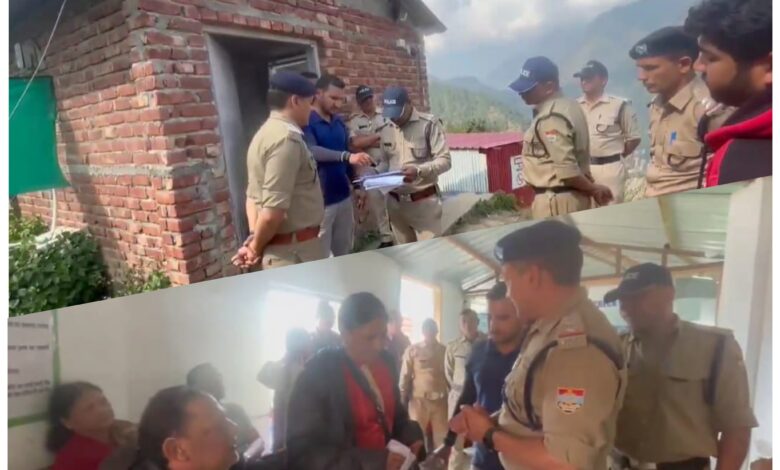 Uttarakhand: हैलीकॉप्टर टिकटों के नाम पर ठगी, कालाबाजारी व ओवररेटिंग की शिकायतों पर पुलिस ने की ताबड़तोड़ छापेमारी Uttarakhand: हैलीकॉप्टर टिकटों के नाम पर ठगी, कालाबाजारी व ओवररेटिंग की शिकायतों पर पुलिस ने की ताबड़तोड़ छापेमारी