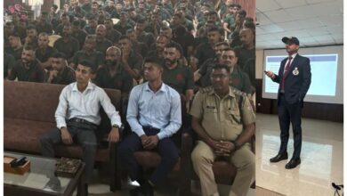 Roorkee: आर्मी कैंट पहुंची साईबर सेल टीम, राजपूत रेजिमेंट के जवानों को साईबर फ्रॉड के बारे में किया जागरुक