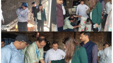 Haridwar: अपर सचिव स्वास्थ्य के नेतृत्व में एफडीए हरिद्वार टीम का मिठाई निर्माण इकाई का निरीक्षण